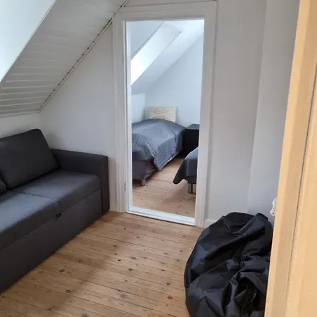 Taet Pa Centrum & Mch/boxen - Huset Nr. 11 *