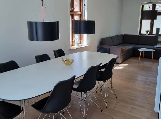 Taet Pa Centrum & Mch/boxen - Huset Nr. 11 Βίλα Χέρνινγκ