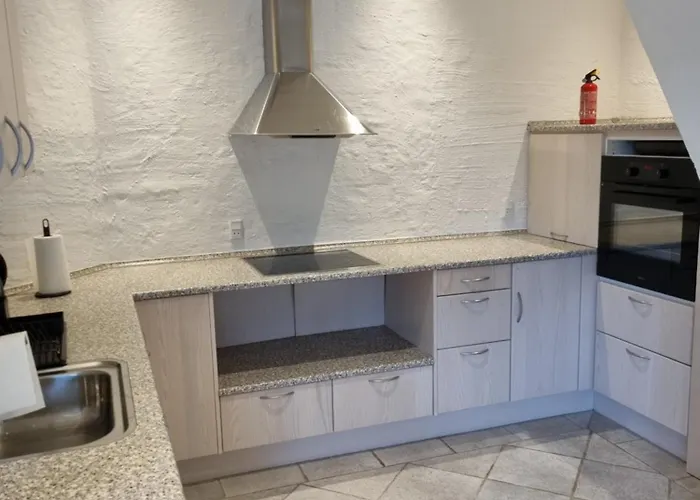 Taet Pa Centrum & Mch/boxen - Huset Nr. 11 *